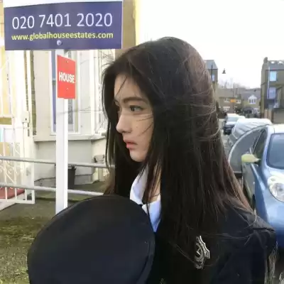 唐依童